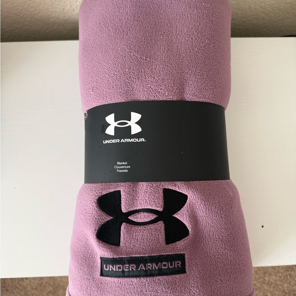 NWT Under Armour Mauve Fleece Blanket
